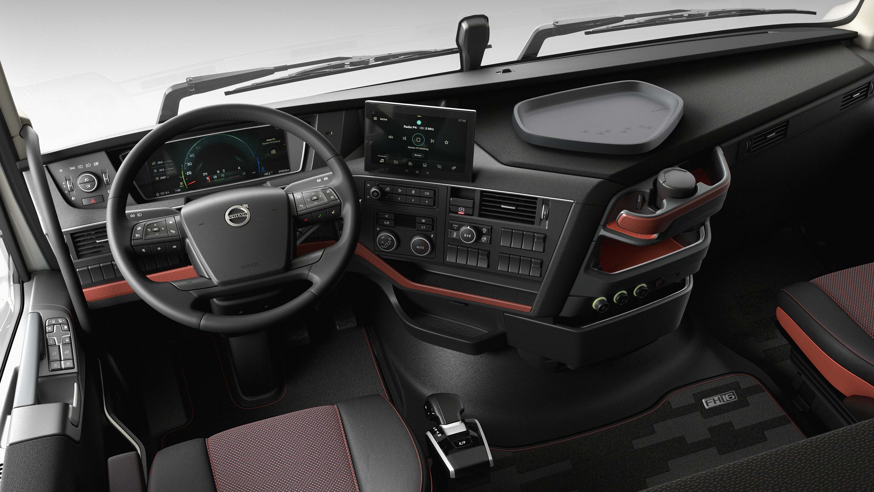 Rozhraní řidiče Volvo FH16 umožňuje řidiči snadnou kontrolu.