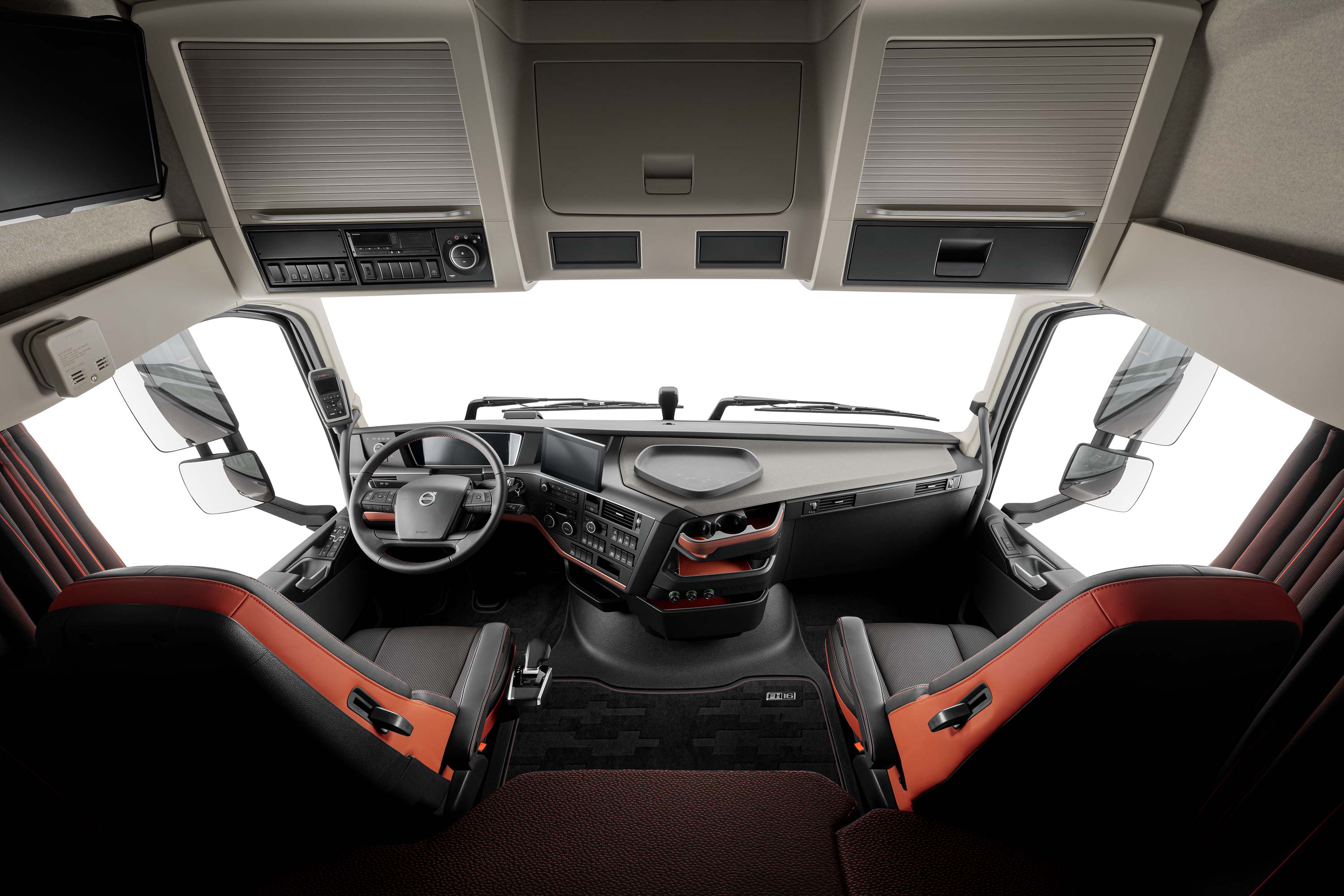 Volvo FH16 nabízí jedinečný vzhled a spoustu prostoru.